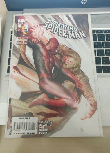 Amazing Spiderman comics x 8