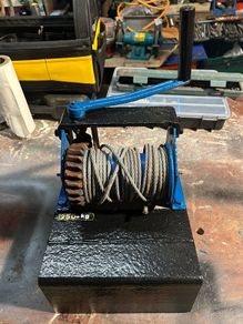 Small winch