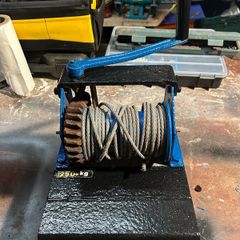 Small winch