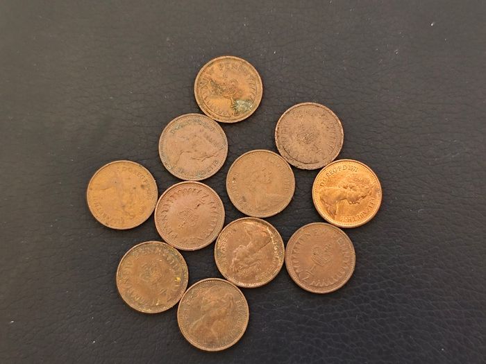 1/2 New Penny Coins Job Lot x11 Great Britain UK Circulated Queen Elizabeth