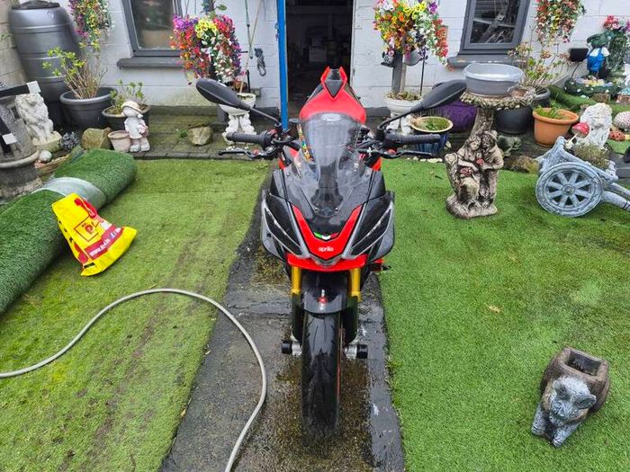 2021 Aprilia Tuono V4 Factory