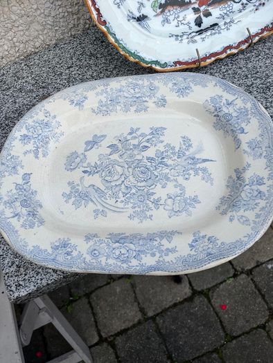 Old plates dishs