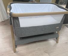 Tutti bambini CoZee co sleeper + sheets