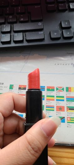 Nars Audacious Lipstick in Geraldine