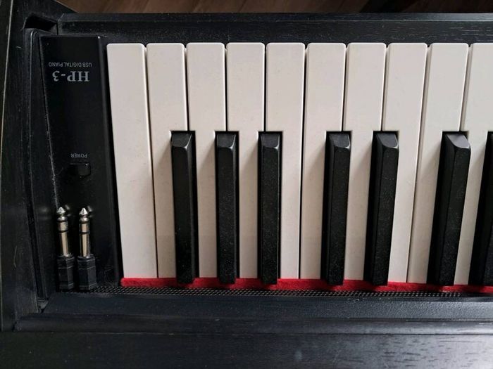Suzuki electric piano