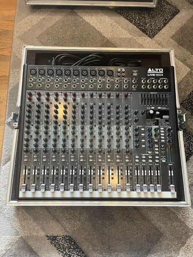 Alto Live 1604 mixing Desk with Flight Case