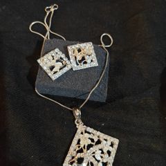 pendant set