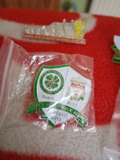 vintage Liverpool pins   (4)