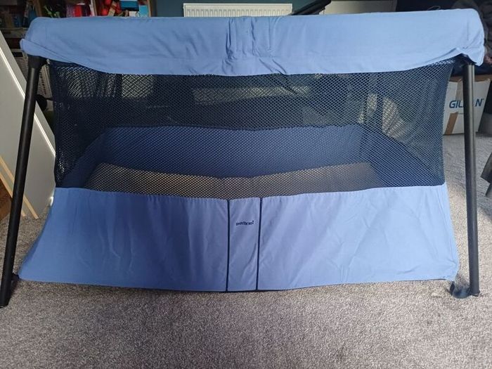 Baby Bjorn travel cot