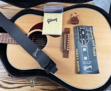 Gibson J45 Studio