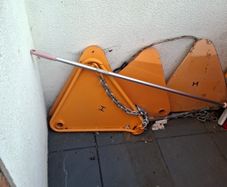 caravan/ trailers clamps