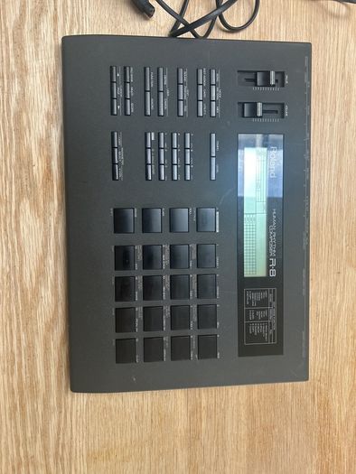 roland r8