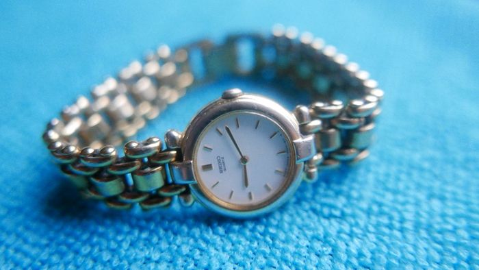 SEIKO Ladies Watch 4N00-371 WP Gold Tone Quartz Analog Ladies Watch