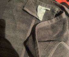 H&M 70x140 grey bath towels