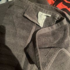 H&M 70x140 grey bath towels