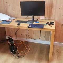Large desk