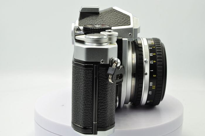 Nikon Fm Chrome + 50mm pancake F1.8 , Cla'd- Recent Full Service