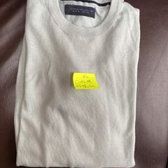 Jumper Size XL (more like L)