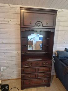 Vanity dresser