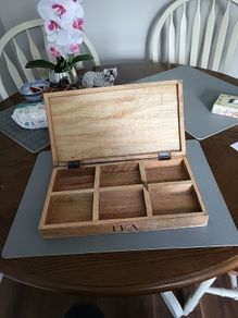 Wooden box 6 compartments