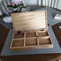 Wooden box 6 compartments