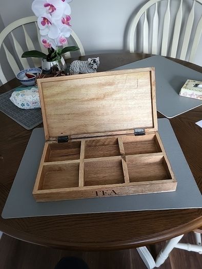Wooden box 6 compartments