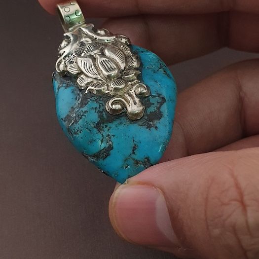 Vintage Arizona Turqouise Silver Bird Desgin Pendant
