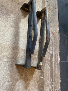 Brick grabs /holder
