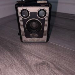 Vintage Kodak Six-20 Brownie Model D Camera 1950s with Case