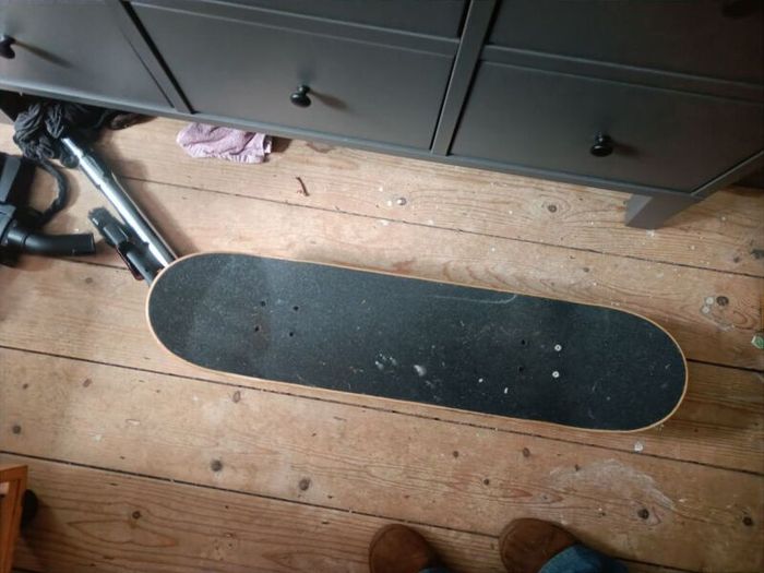 skateboard