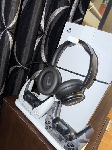 PLAYSTATION 5 disk edition
