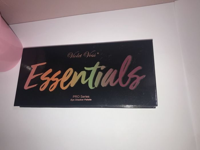 Violet Voss Essentials Pro Series Eyeshadow Palette - New