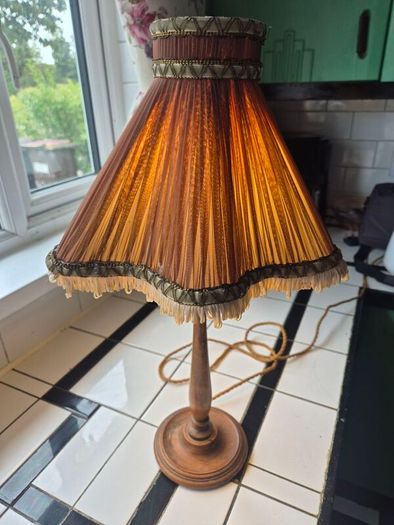 Lamp 1920s Vintage pleated silk shade solid oak base Table lamp