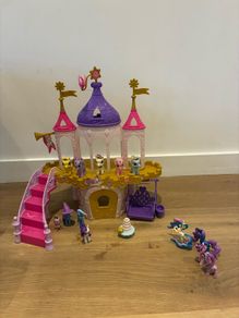 My little pony friendship castle & ponies