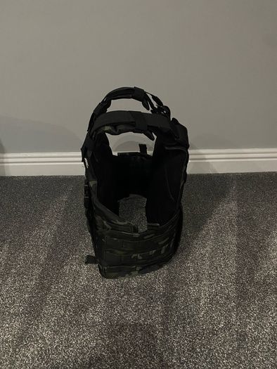 Airsoft plate carrier / vest