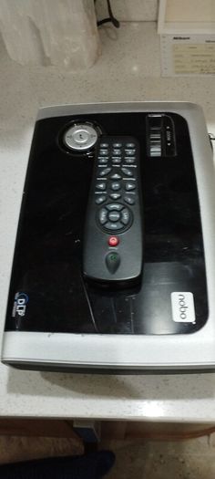 Projector Nobo X28 Digital Projector
