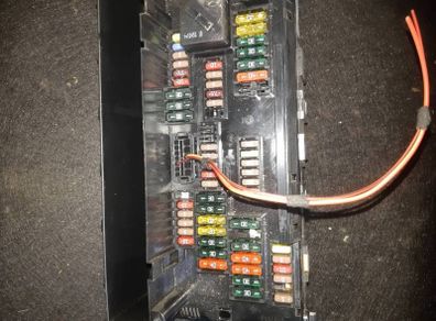BMW 5 Series F10 F11 Distribution Fuse Box 9234421
