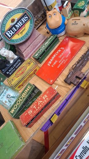 1940s Franklyns Fine Shagg tin patience game