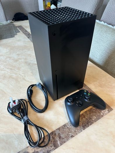 x box  series X 1TB