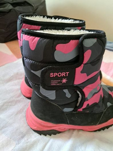 snow boots