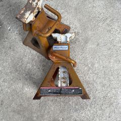 axle stand