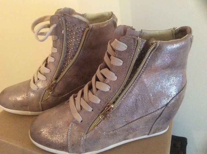 Ankle high top boots