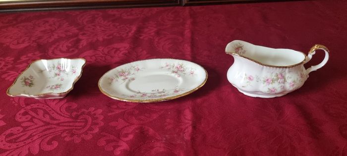 3 Piece Royal Albert Victoriana Rose Bone China Gold Gilt Gravy Boat, Gravy Boat Saucer And Square Dip Dish Set Made In England