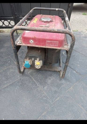 Honda ECM 2800 generator