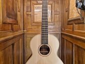 Lowden S-21