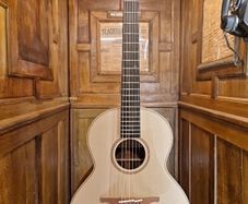 Lowden S-21