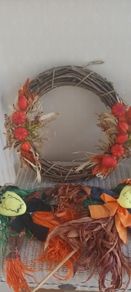 Halloween Wreath & Stick Witches.