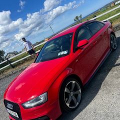 Audi A4 sline black addition