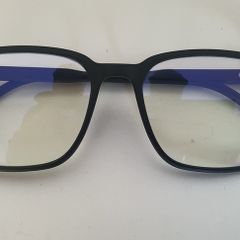 Blue light blocking glasses