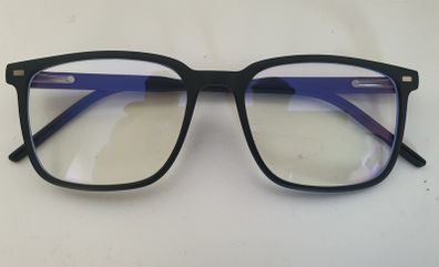 Blue light blocking glasses